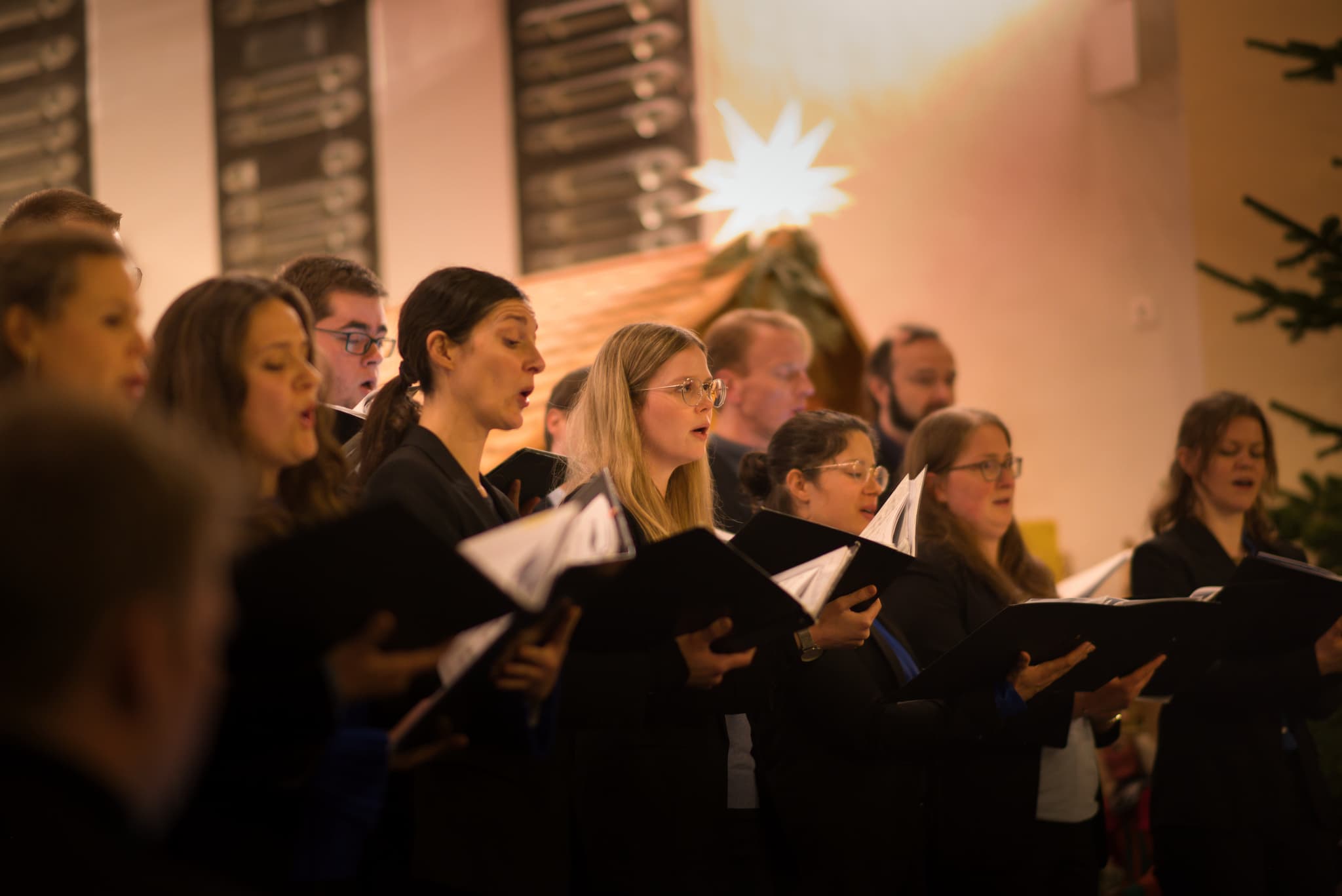 Kammerchor Elikuren in Konzertatmosphäre