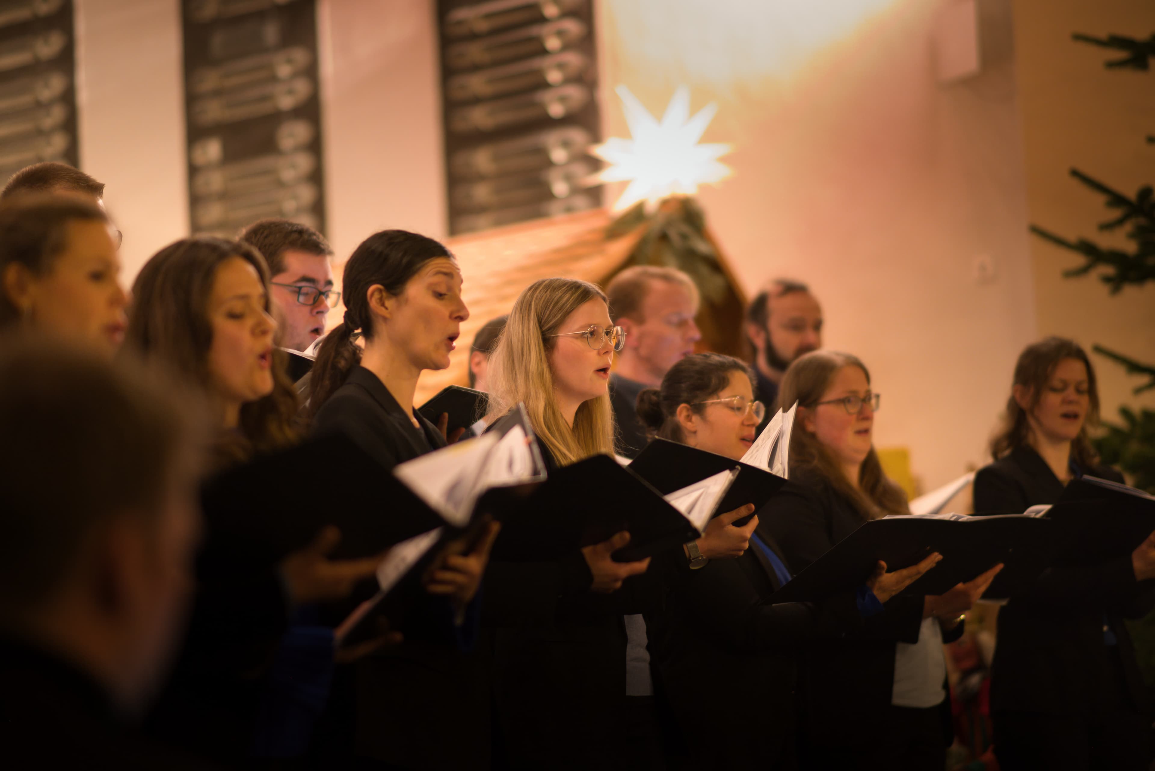 Kammerchor Elikuren in Konzertatmosphäre
